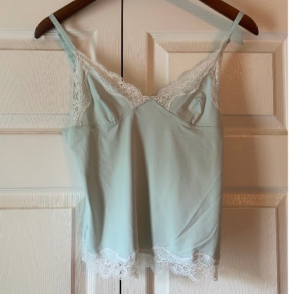 Medium Lioness satin lace tank - Picture 5 of 11